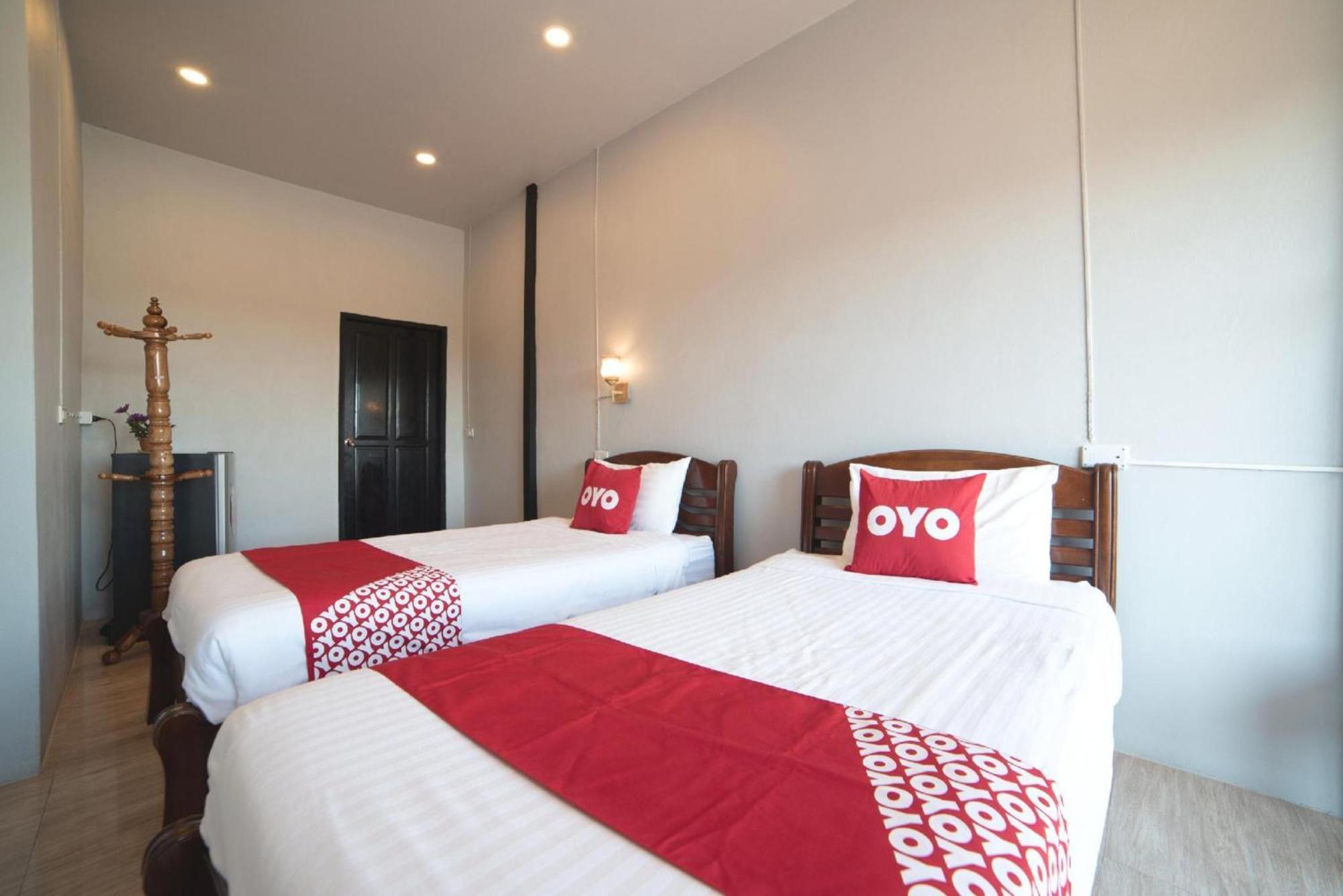 פרה נאקון סי איוטאיה Oyo 465 Krung Kao Traveller Lodge מראה חיצוני תמונה