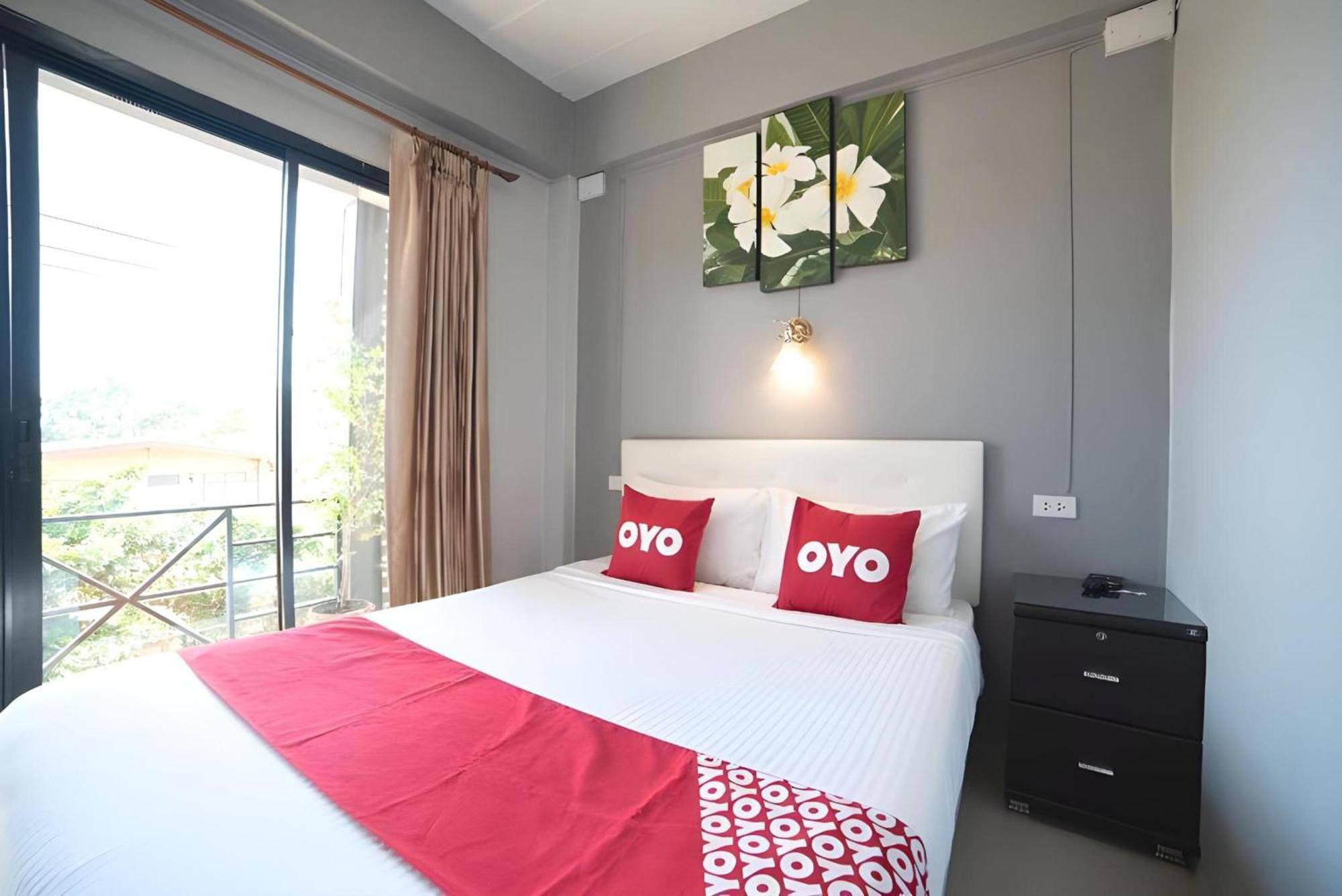 פרה נאקון סי איוטאיה Oyo 465 Krung Kao Traveller Lodge מראה חיצוני תמונה